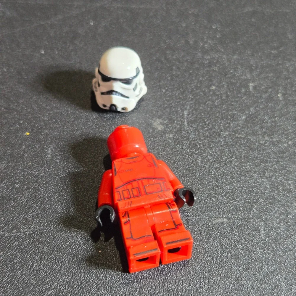 LEGO Star Wars Minifigure White Stormtrooper Helmet Red Sith Jet Trooper Body
